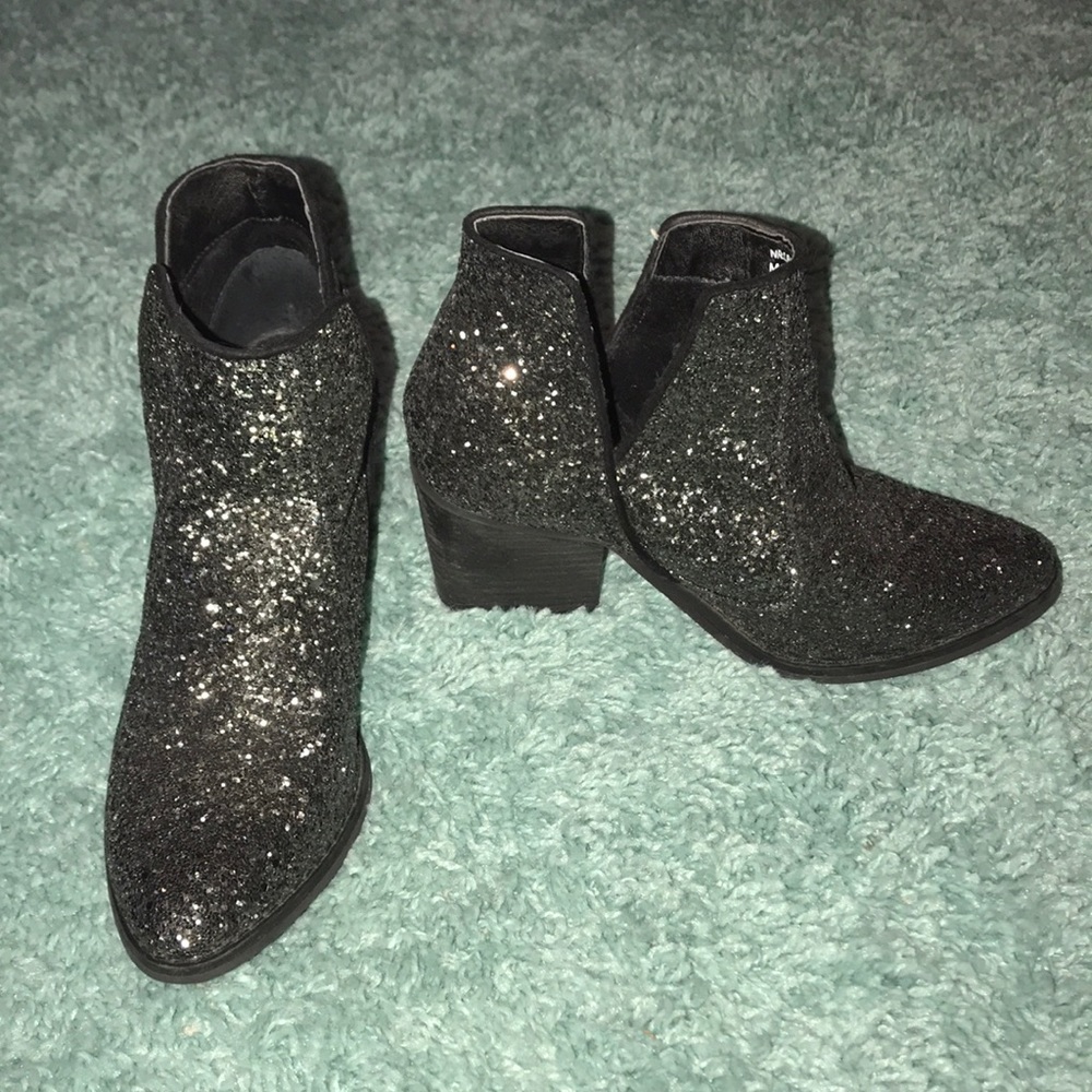 Not rated size 6 bootie